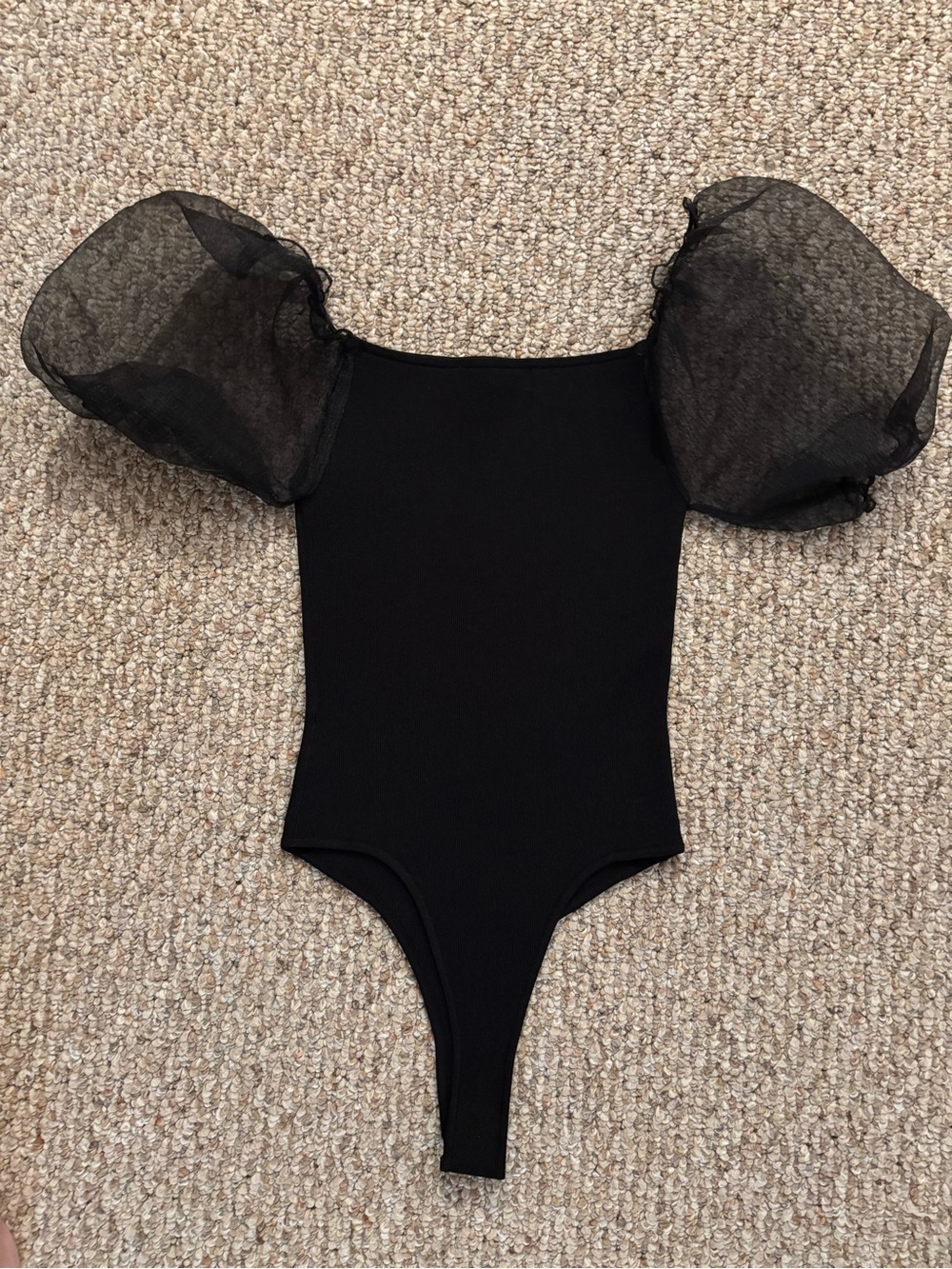 Astr the Label Black Sheer Puff-Sleeve Bodysuit Medium